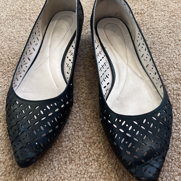 Relativity flats - Picture 2 of 5